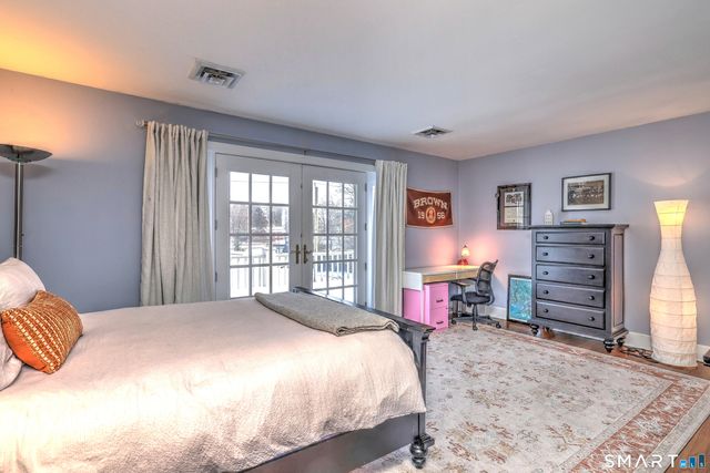 152 West River Street, Milford, CT 06460