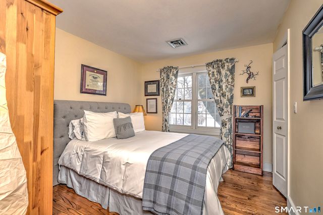 152 West River Street, Milford, CT 06460