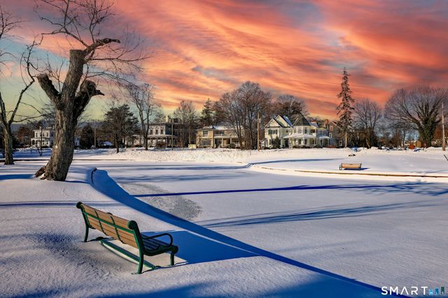 152 West River Street, Milford, CT 06460