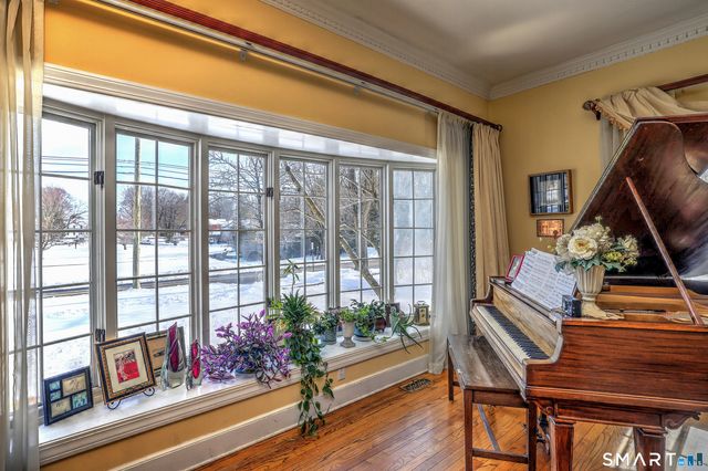 152 West River Street, Milford, CT 06460