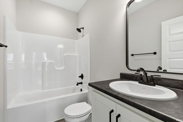 4800 Falcon Parkway, New Haven, IN 46774