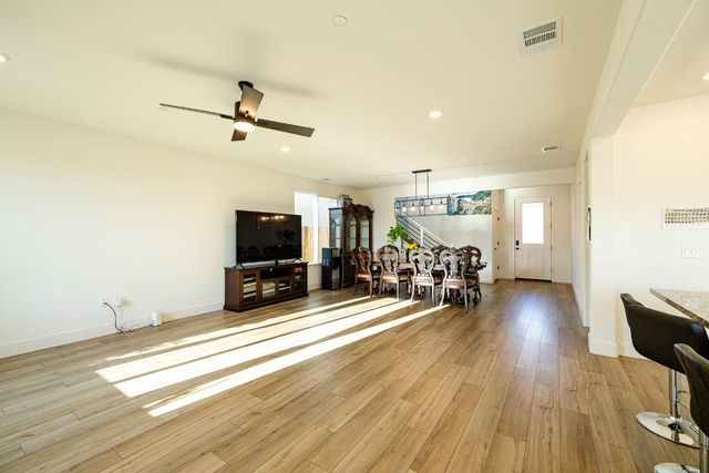 8486 Gurmit Ct, Elk Grove, CA 95624