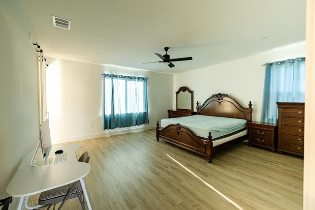 8486 Gurmit Ct, Elk Grove, CA 95624