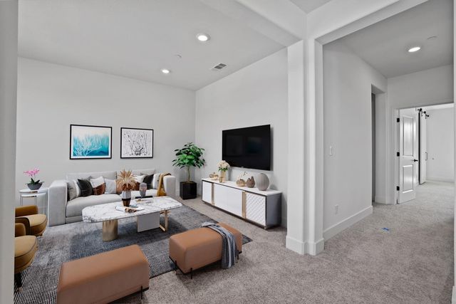 8486 Gurmit Ct, Elk Grove, CA 95624