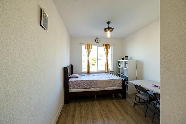 8486 Gurmit Ct, Elk Grove, CA 95624