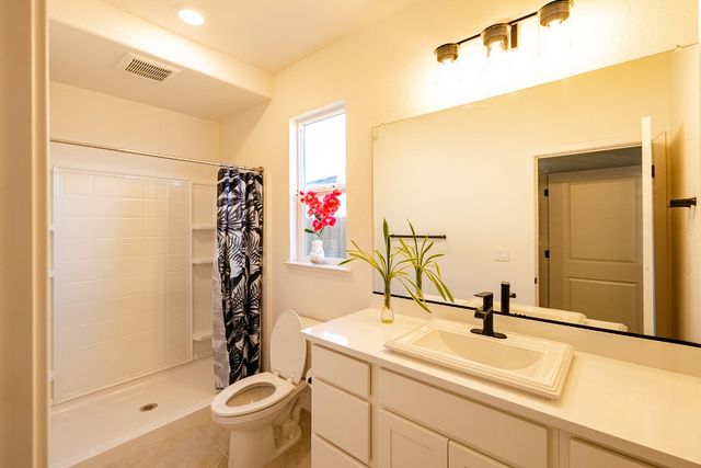 8486 Gurmit Ct, Elk Grove, CA 95624