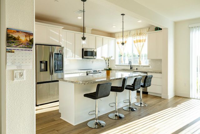 8486 Gurmit Ct, Elk Grove, CA 95624