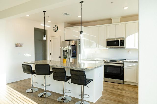 8486 Gurmit Ct, Elk Grove, CA 95624