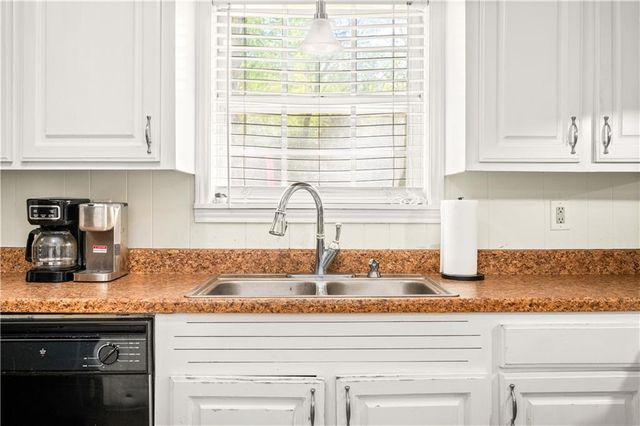 210 FENDLER Parkway, Pineville, LA 71360