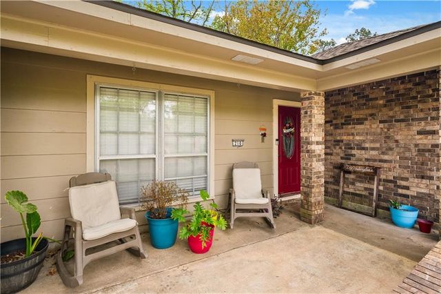 210 FENDLER Parkway, Pineville, LA 71360