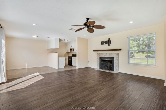2609 Westwood Main Drive, Bryan, TX 77807