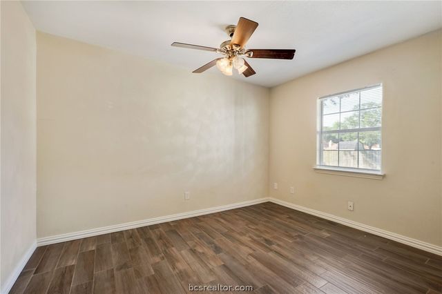 2609 Westwood Main Drive, Bryan, TX 77807