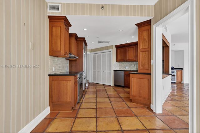 4000 Island Blvd 1507, Aventura, FL 33160