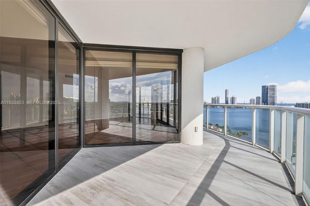 4000 Island Blvd 1507, Aventura, FL 33160