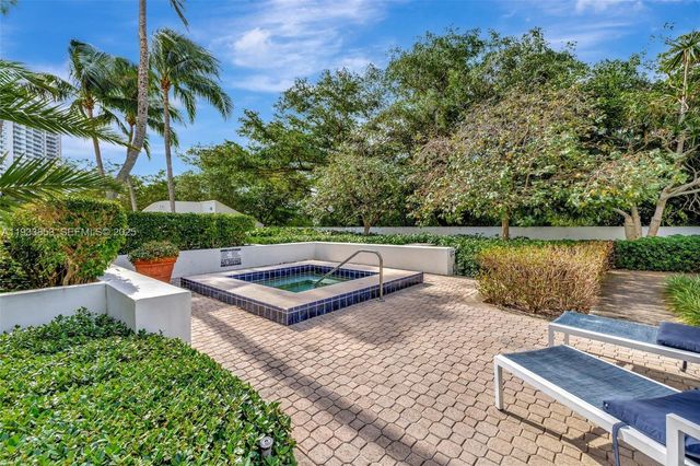 4000 Island Blvd 1507, Aventura, FL 33160