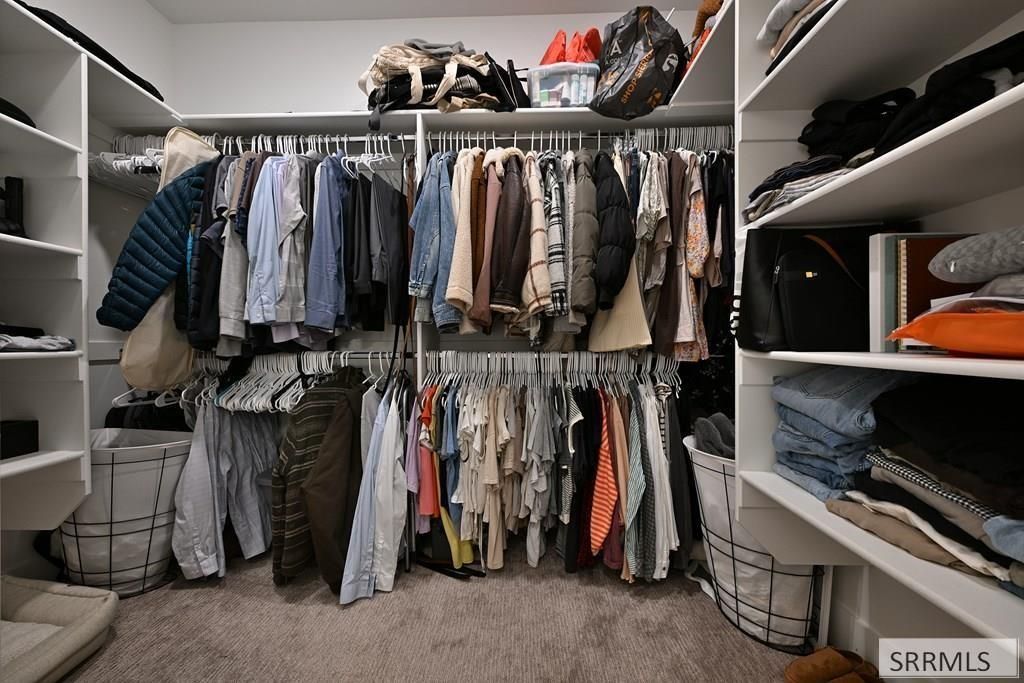 Image 10 of property listing at 1458 N 805 E, Shelley, ID 83274