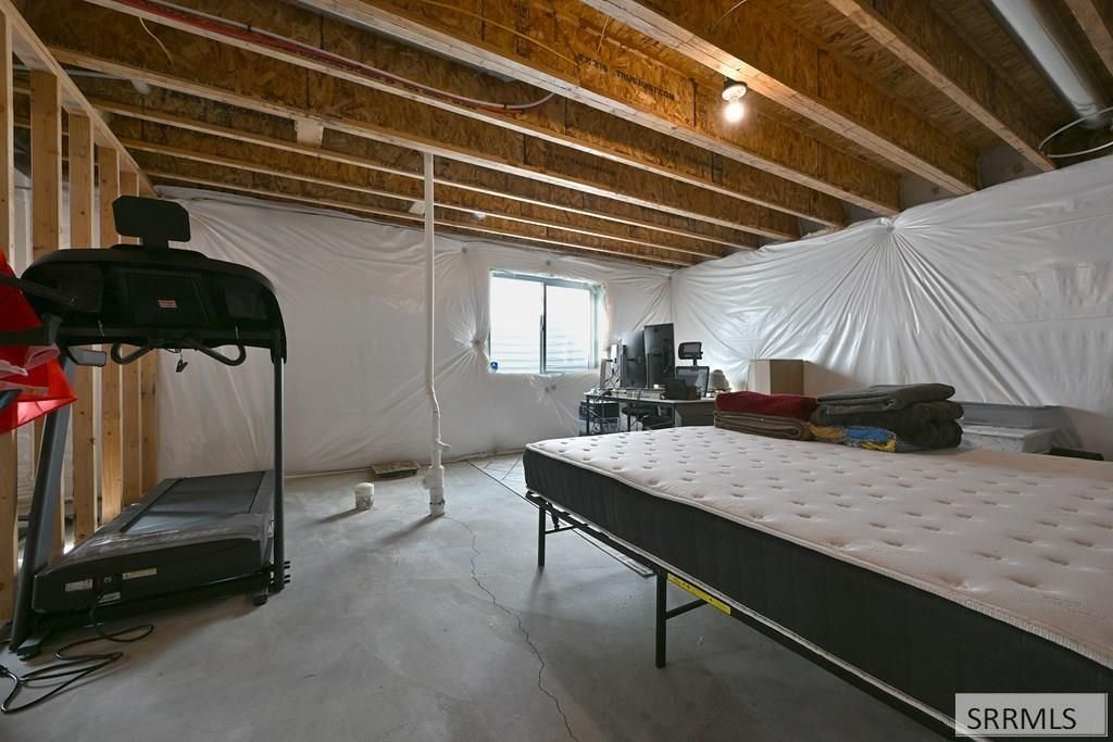 Image 17 of property listing at 1458 N 805 E, Shelley, ID 83274