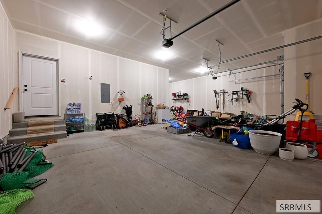 Image 19 of property listing at 1458 N 805 E, Shelley, ID 83274