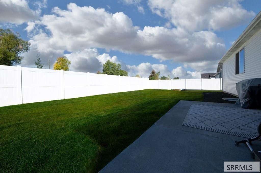 Image 23 of property listing at 1458 N 805 E, Shelley, ID 83274