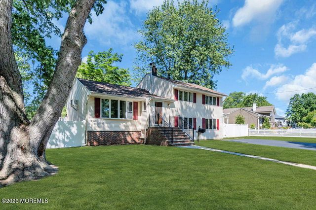 56 Stephenville Boulevard, Red Bank, NJ 07701