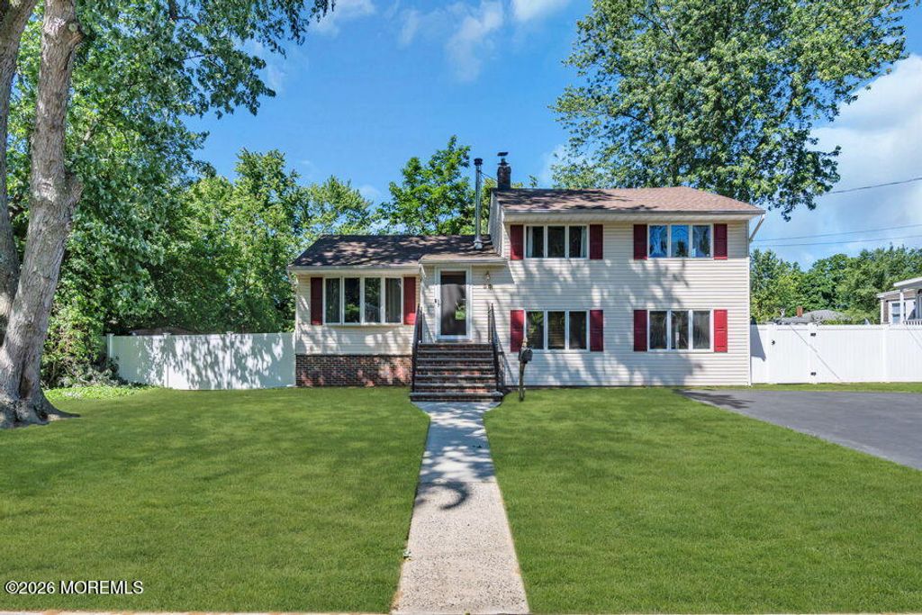 56 Stephenville Boulevard, Red Bank, NJ 07701