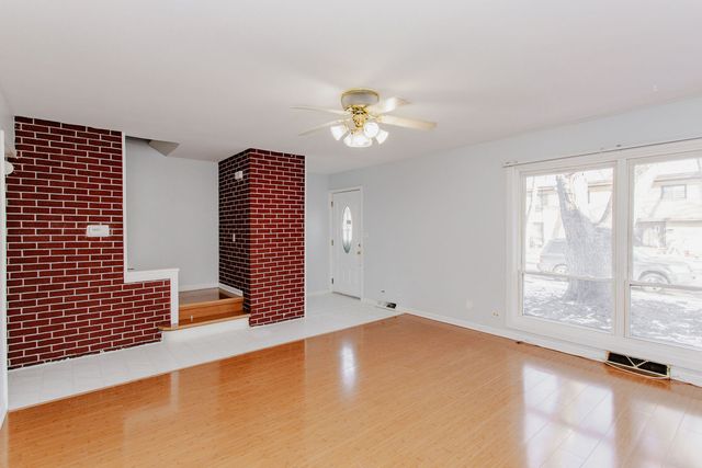 612 Maple Court 612, Mount Prospect, IL 60056