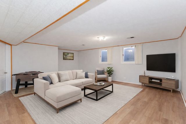 612 Maple Court 612, Mount Prospect, IL 60056