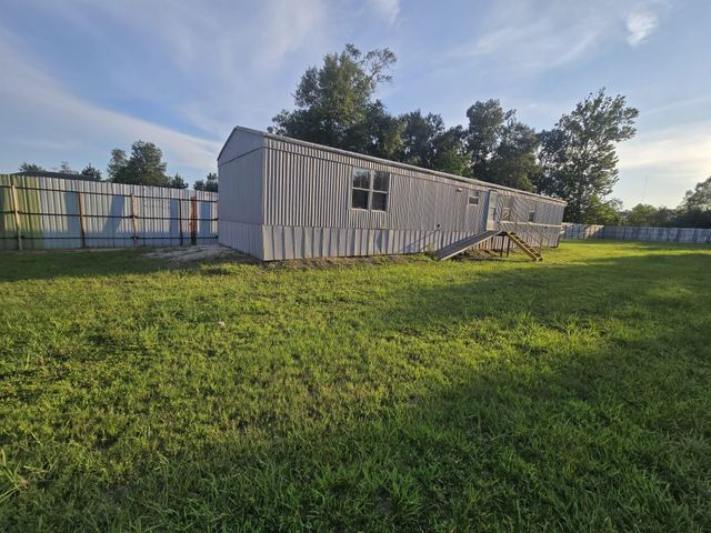107 County Road 5008, Cleveland, TX 77328