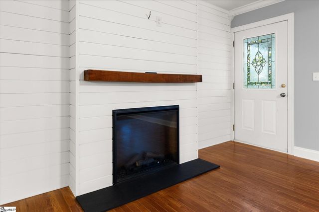 38 Jesse Court, Taylors, SC 29687
