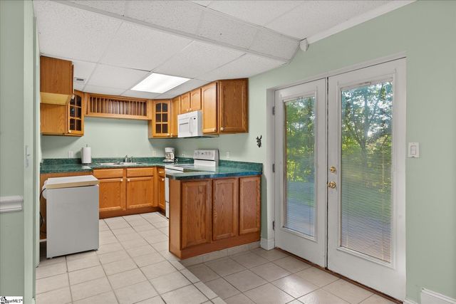 38 Jesse Court, Taylors, SC 29687
