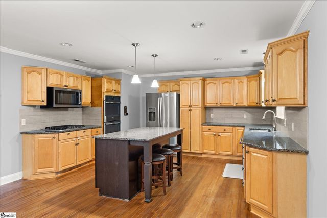 38 Jesse Court, Taylors, SC 29687