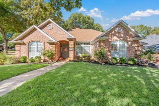2824 Timber Hill Drive, Grapevine, TX 76051