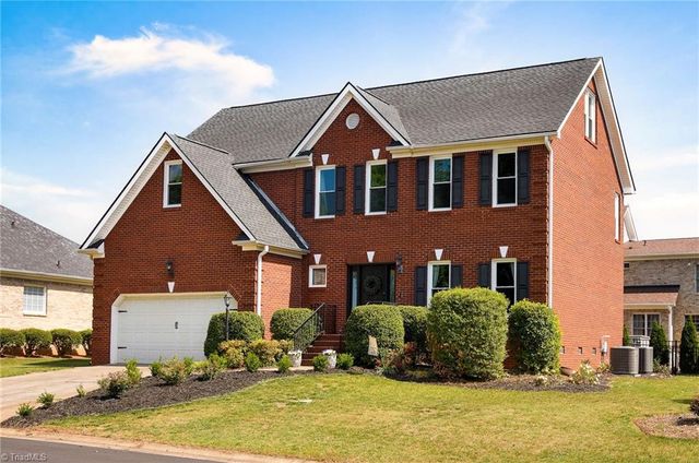 3007 Deercroft Lane, Clemmons, NC 27012