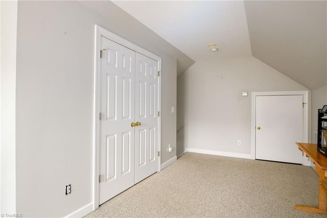 3007 Deercroft Lane, Clemmons, NC 27012
