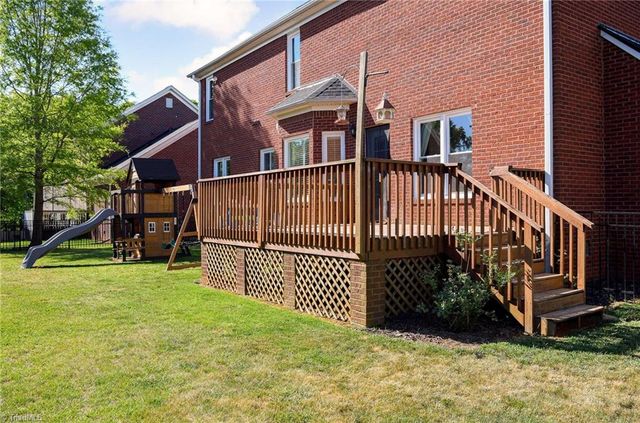 3007 Deercroft Lane, Clemmons, NC 27012