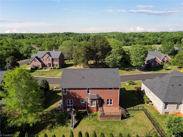3007 Deercroft Lane, Clemmons, NC 27012
