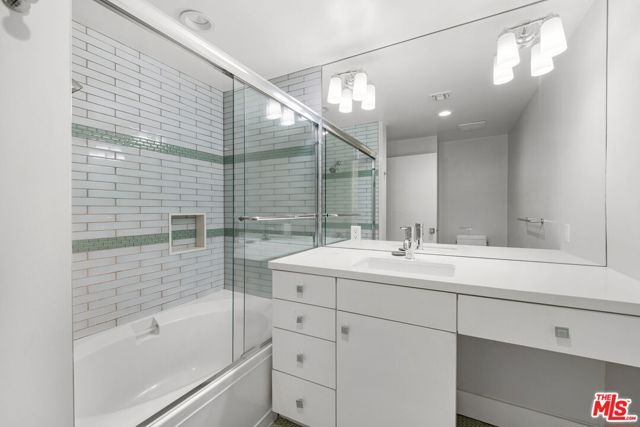 11367 Elderwood Street, Los Angeles, CA 90049