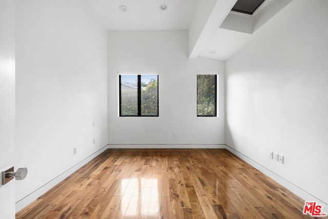 11367 Elderwood Street, Los Angeles, CA 90049