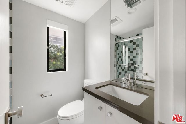 11367 Elderwood Street, Los Angeles, CA 90049