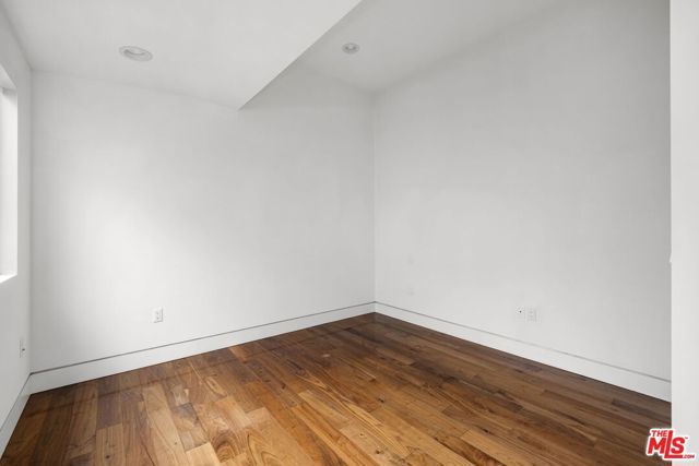 11367 Elderwood Street, Los Angeles, CA 90049