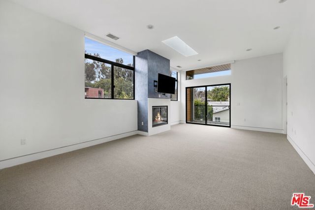 11367 Elderwood Street, Los Angeles, CA 90049