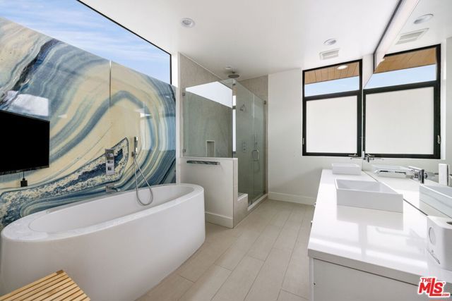 11367 Elderwood Street, Los Angeles, CA 90049