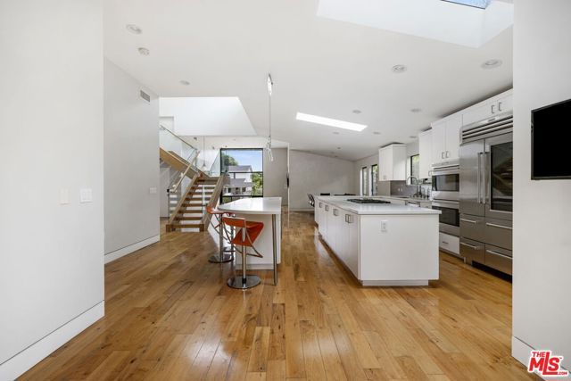 11367 Elderwood Street, Los Angeles, CA 90049