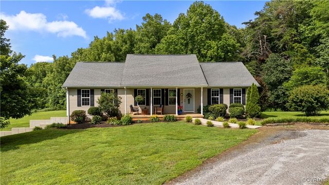 201 School Rd, Dillwyn, VA 23936