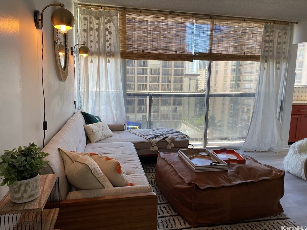 444 Nahua Street 1104, Honolulu, HI 96815