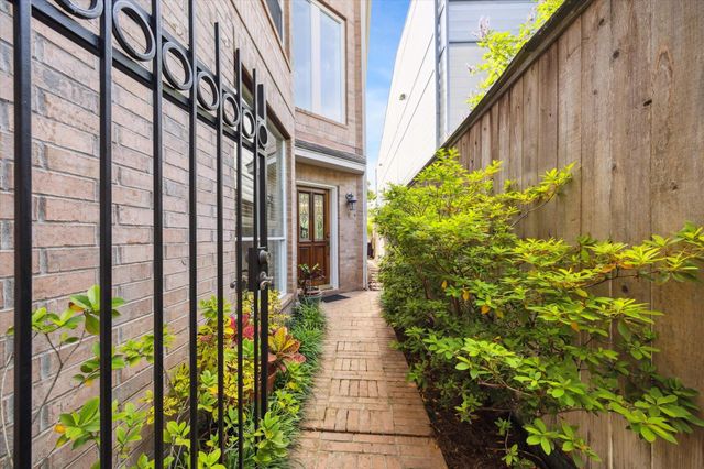 1202 Marconi Street, Houston, TX 77019