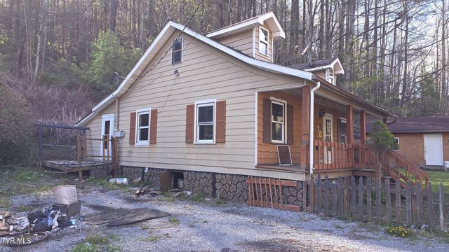 1822 Derby, Appalachia, VA 24216