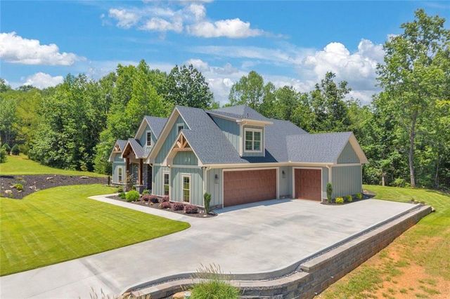 410 Edgewater Trail, Toccoa, GA 30577