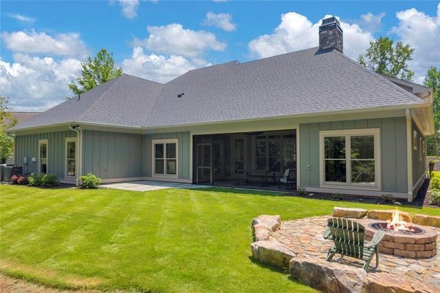 410 Edgewater Trail, Toccoa, GA 30577