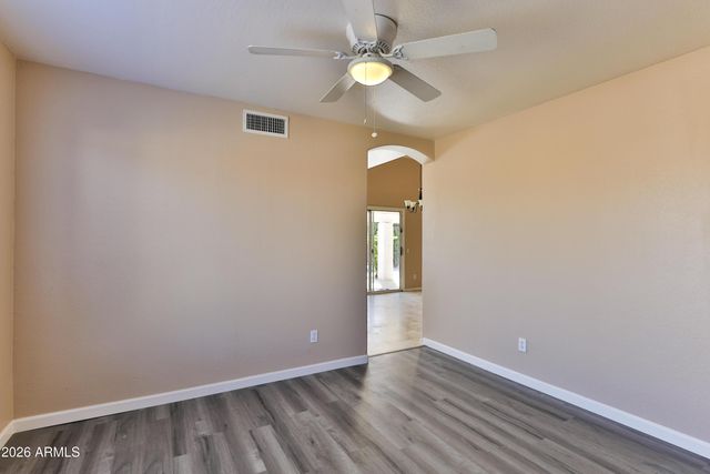 6759 N 77th Drive, Glendale, AZ 85303